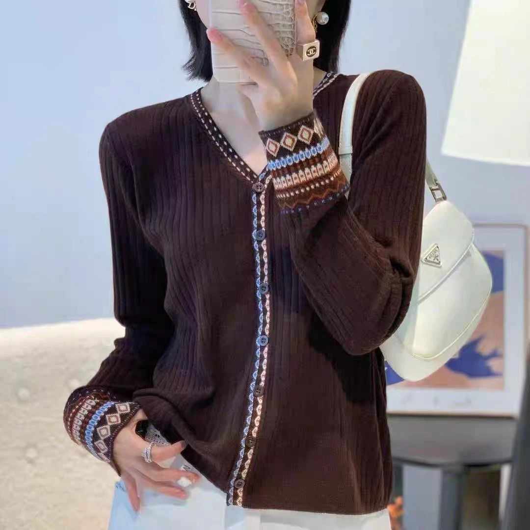 新款绵羊毛撞色国风复古提花纯色V领显瘦针织开衫秋装百搭长袖