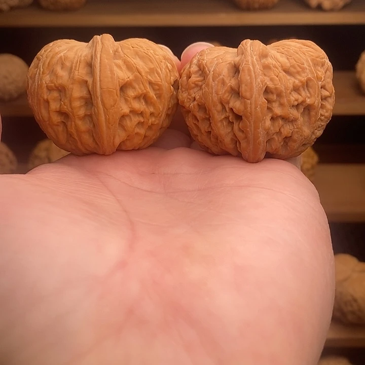 文玩核桃吊坠元宝46