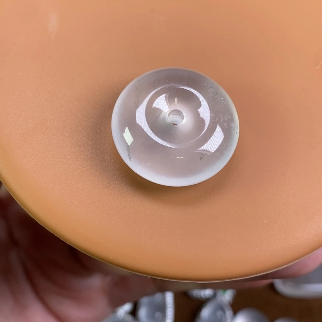 石英质玉未镶嵌颈饰平安扣