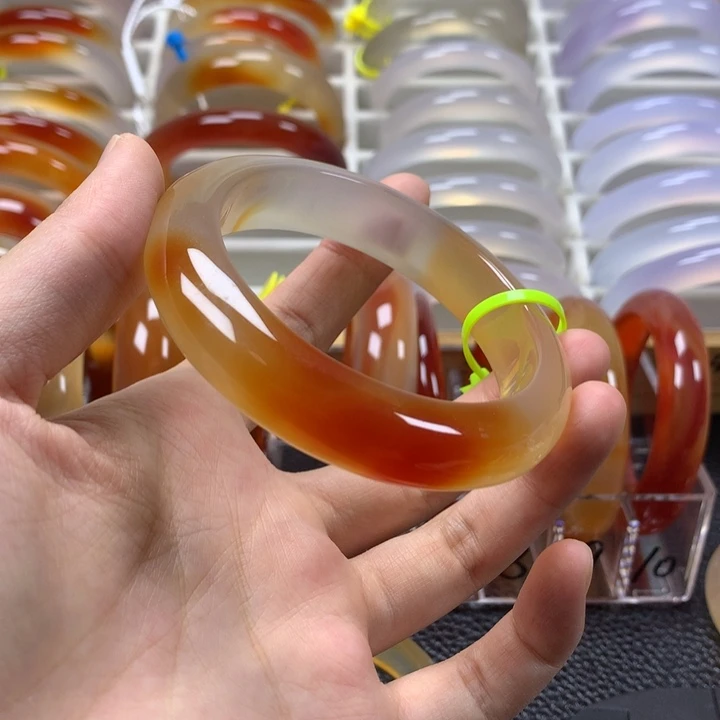 玛瑙/玉髓未镶嵌手镯