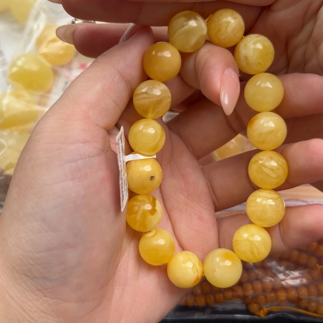 未镶嵌琥珀珠宝奇石