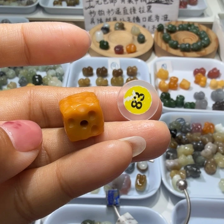 和田玉未镶嵌珠宝奇石