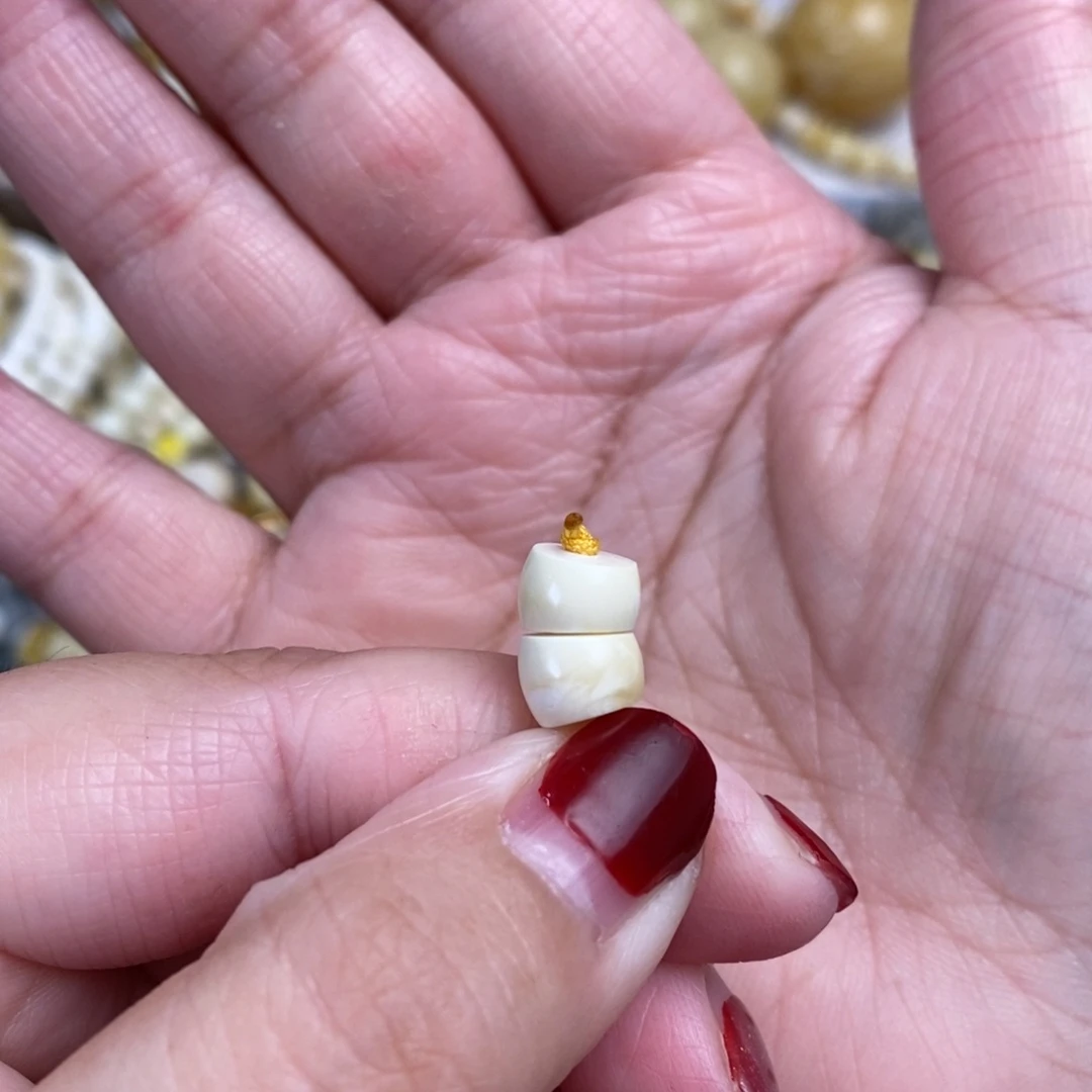 琥珀裸石未镶嵌肥****）瓷白大肠对珠8