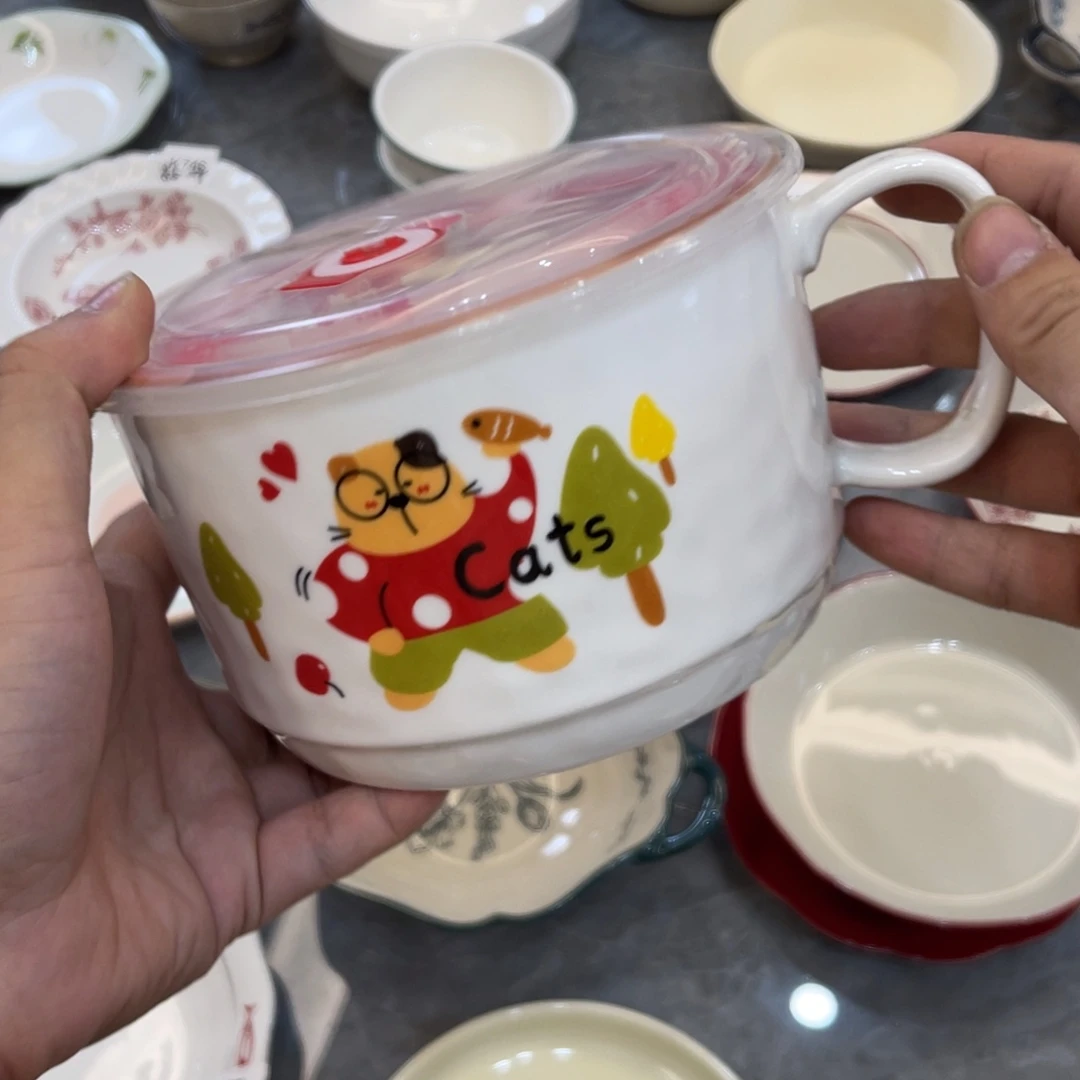陶瓷微瑕餐具介意勿拍，满18飞！