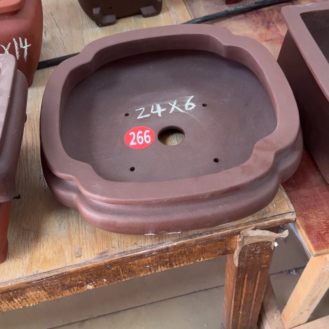 紫砂花盆呜呜呜呜