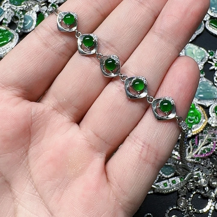 翡翠颈饰未镶嵌天然A货翡翠放漏