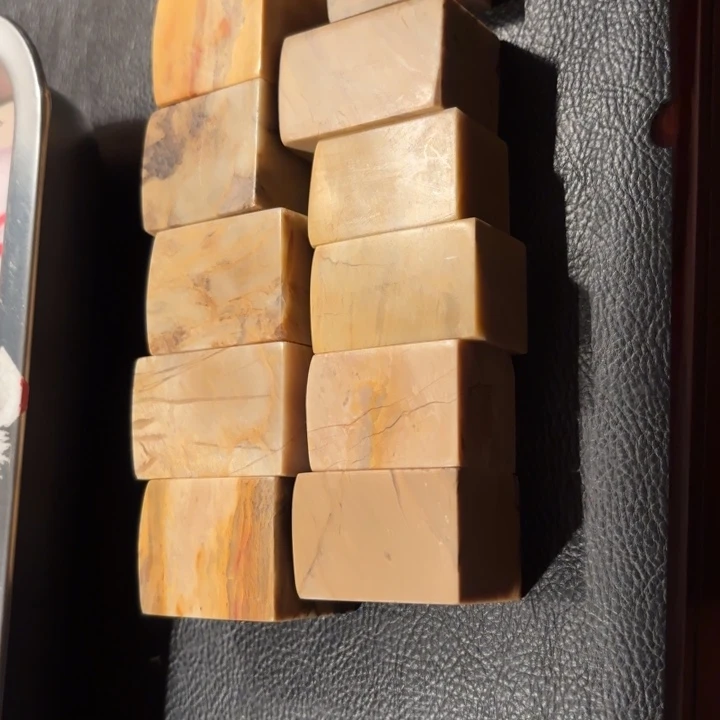 N***.昌化石12个………………..