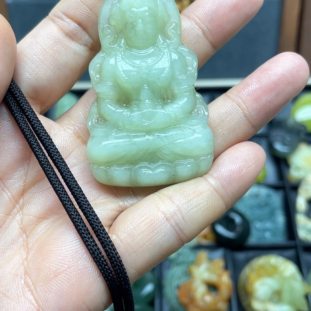 穿***期未镶嵌蛇纹石玉颈饰