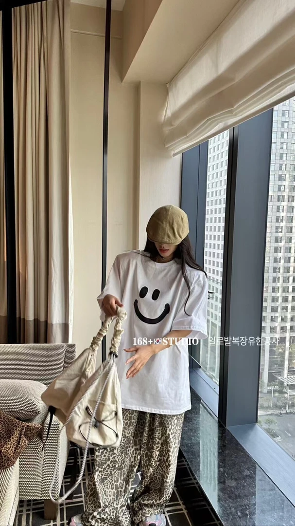 圆领笑脸印花百搭宽松休闲夏季短袖T恤白色ol