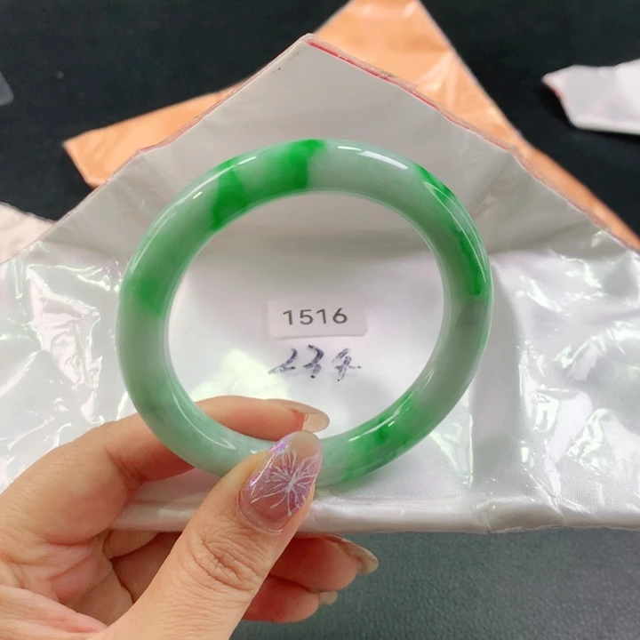 翡翠手镯（圆镯）未镶嵌梁03