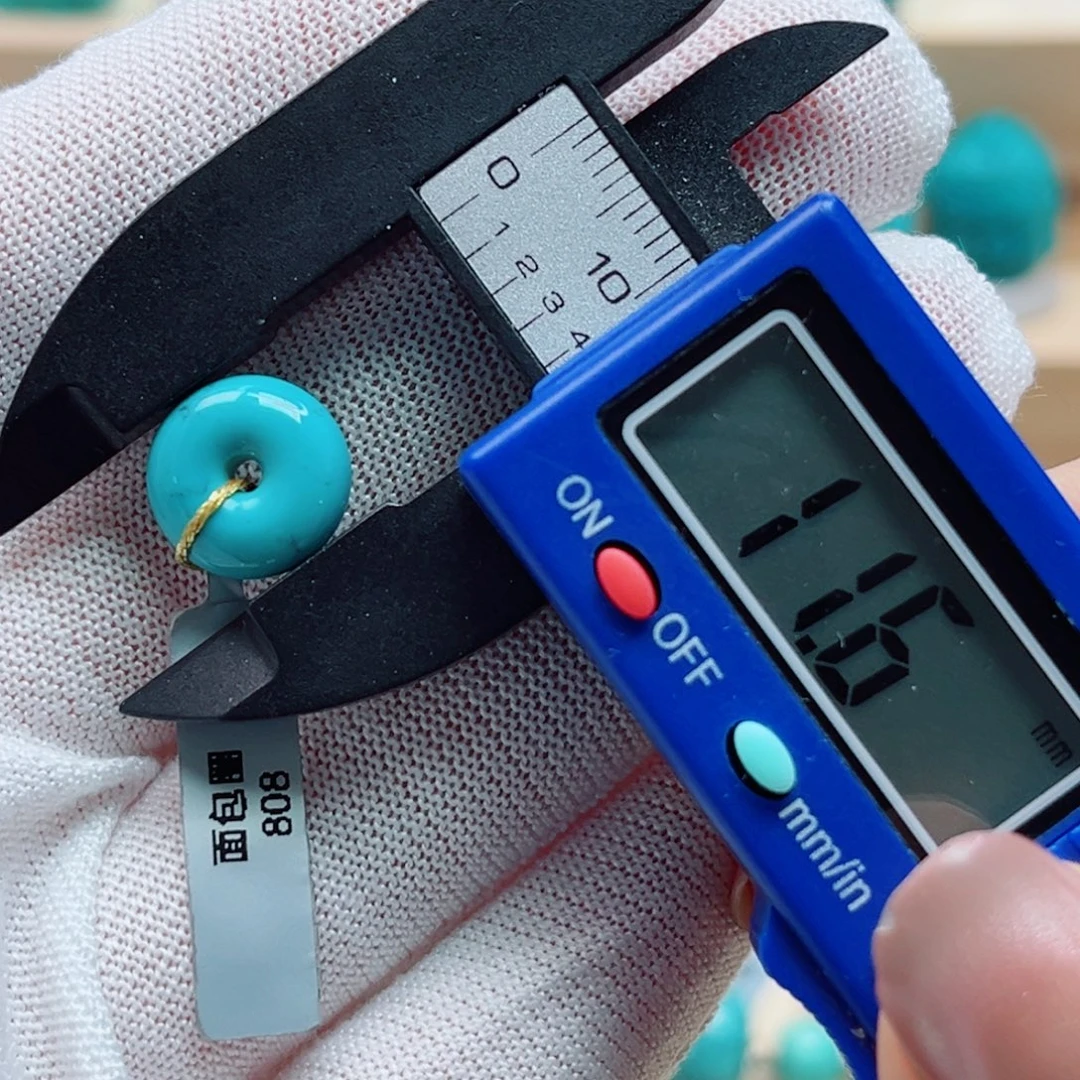 未镶嵌绿松石珠宝