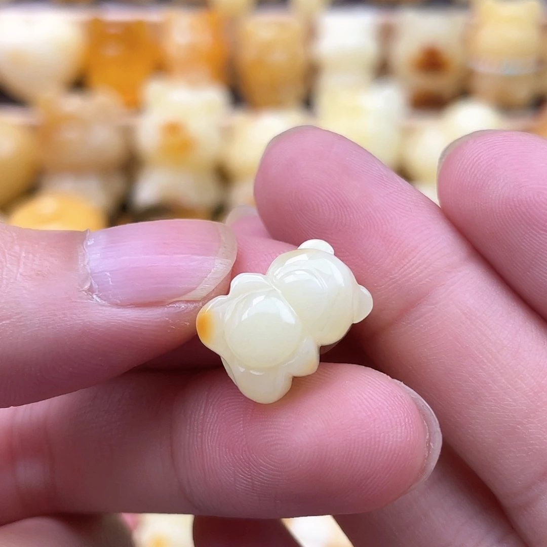 未镶嵌琥珀裸石蜜蜡