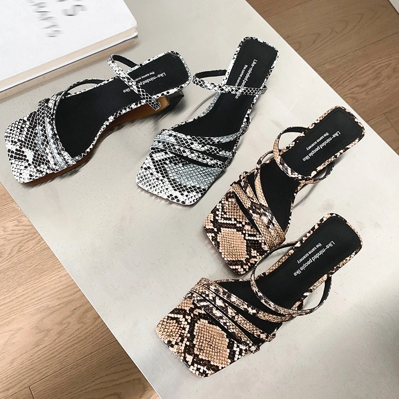 YUGE全皮~蛇皮纹细跟 外穿拖鞋女 低跟方头凉拖鞋3cm