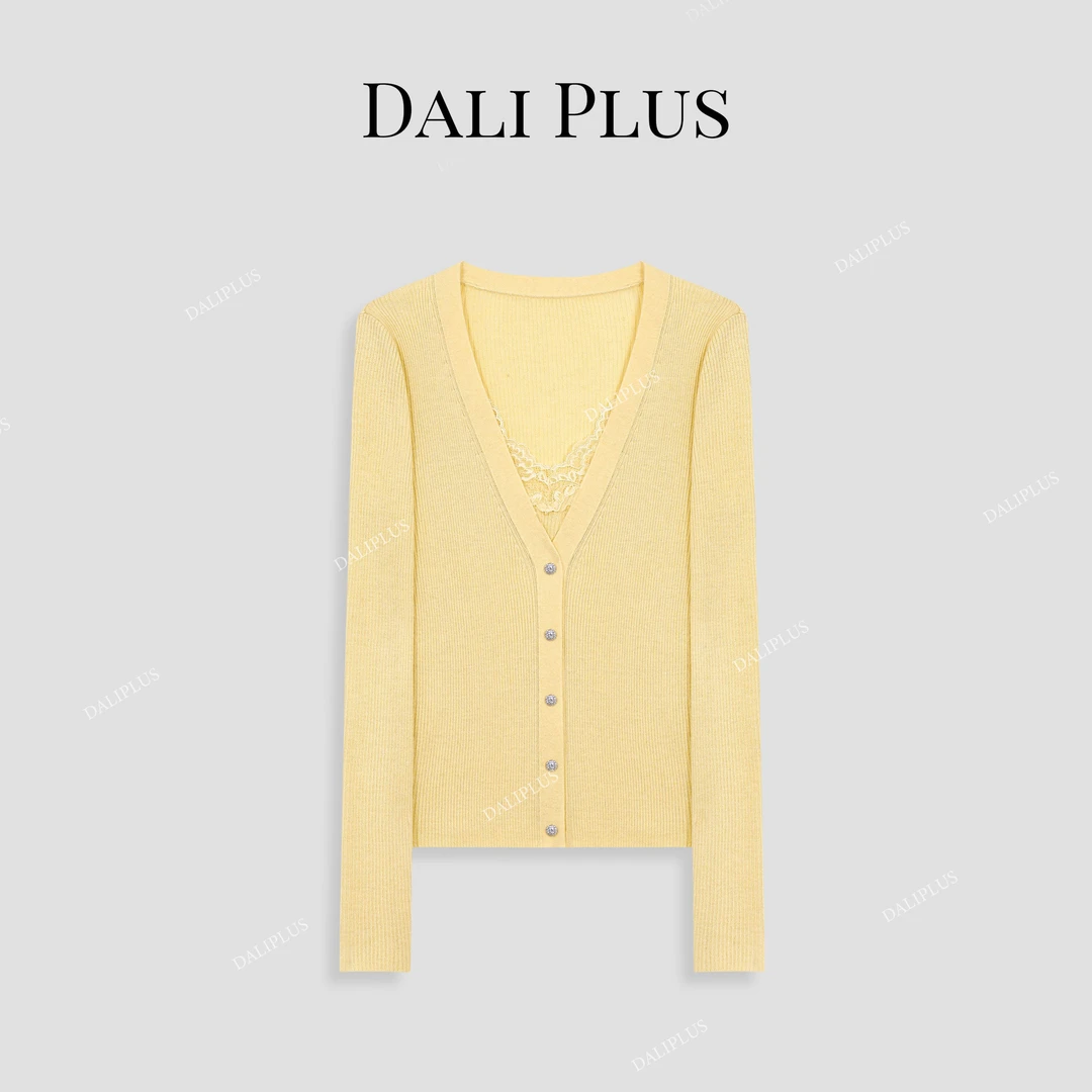 DALI PLUS假两件巨显白精致一体式拼接蕾丝桑蚕丝羊毛套-D5MM2066