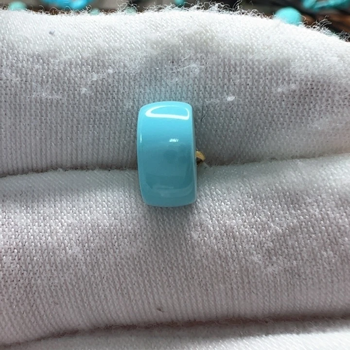 绿松石未镶嵌直切珠9.8mm