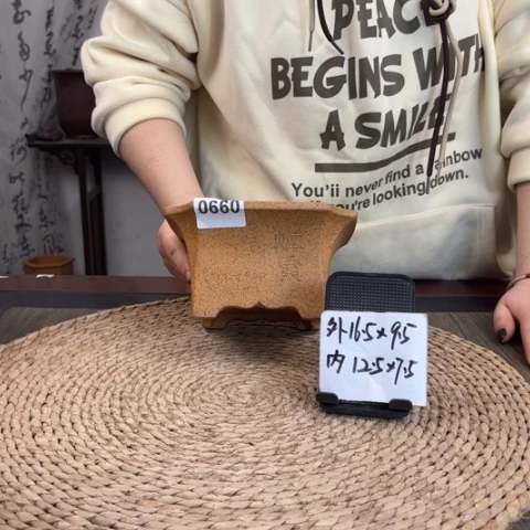 紫砂花盆柴烧切角四方刻绘款0660