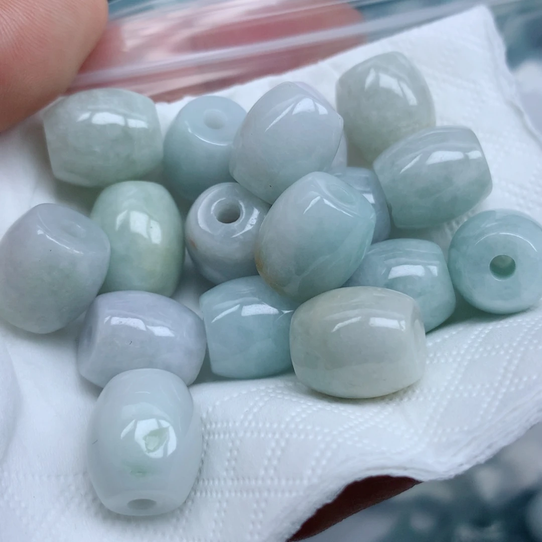 翡翠未镶嵌吊坠(不含链)手串