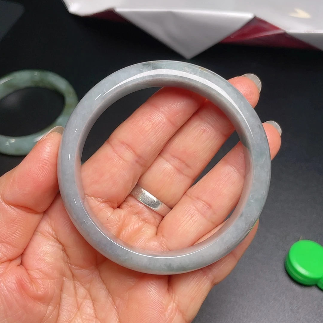 翡翠未镶嵌手镯缅甸天然翡翠手镯