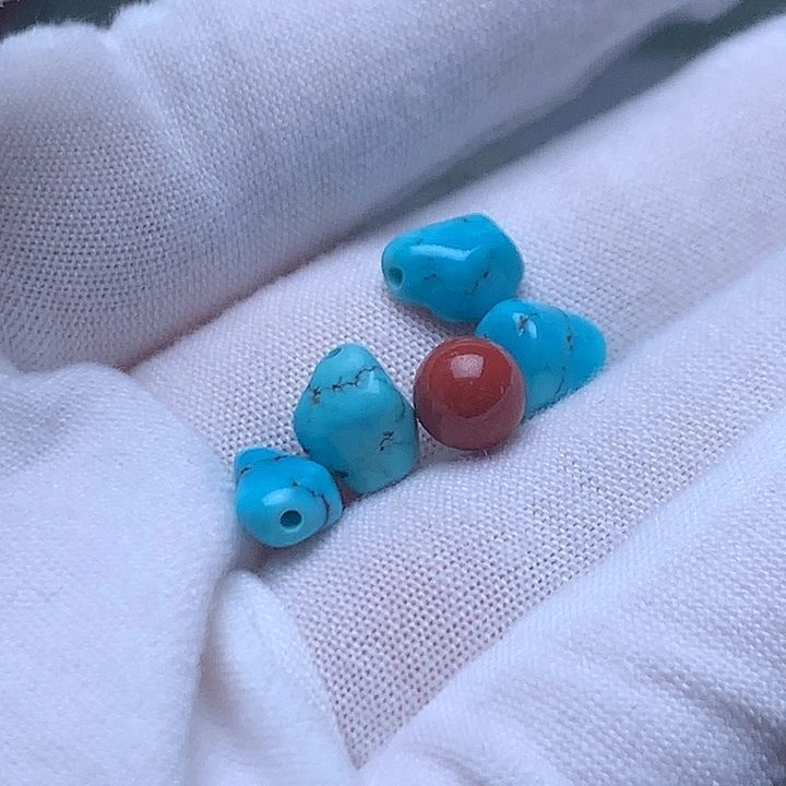 南红玛瑙未镶嵌珠宝奇石
