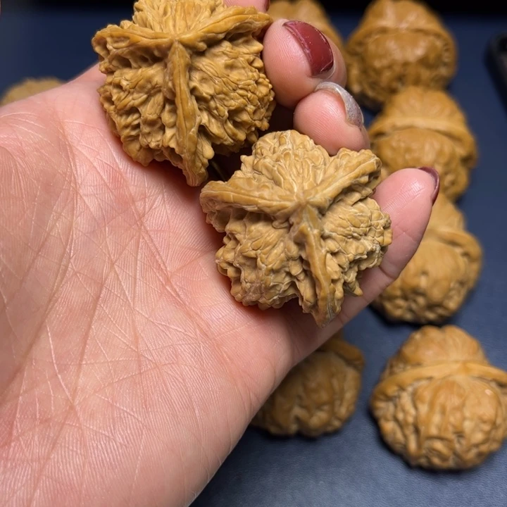 文玩核桃吊坠飞*三棱