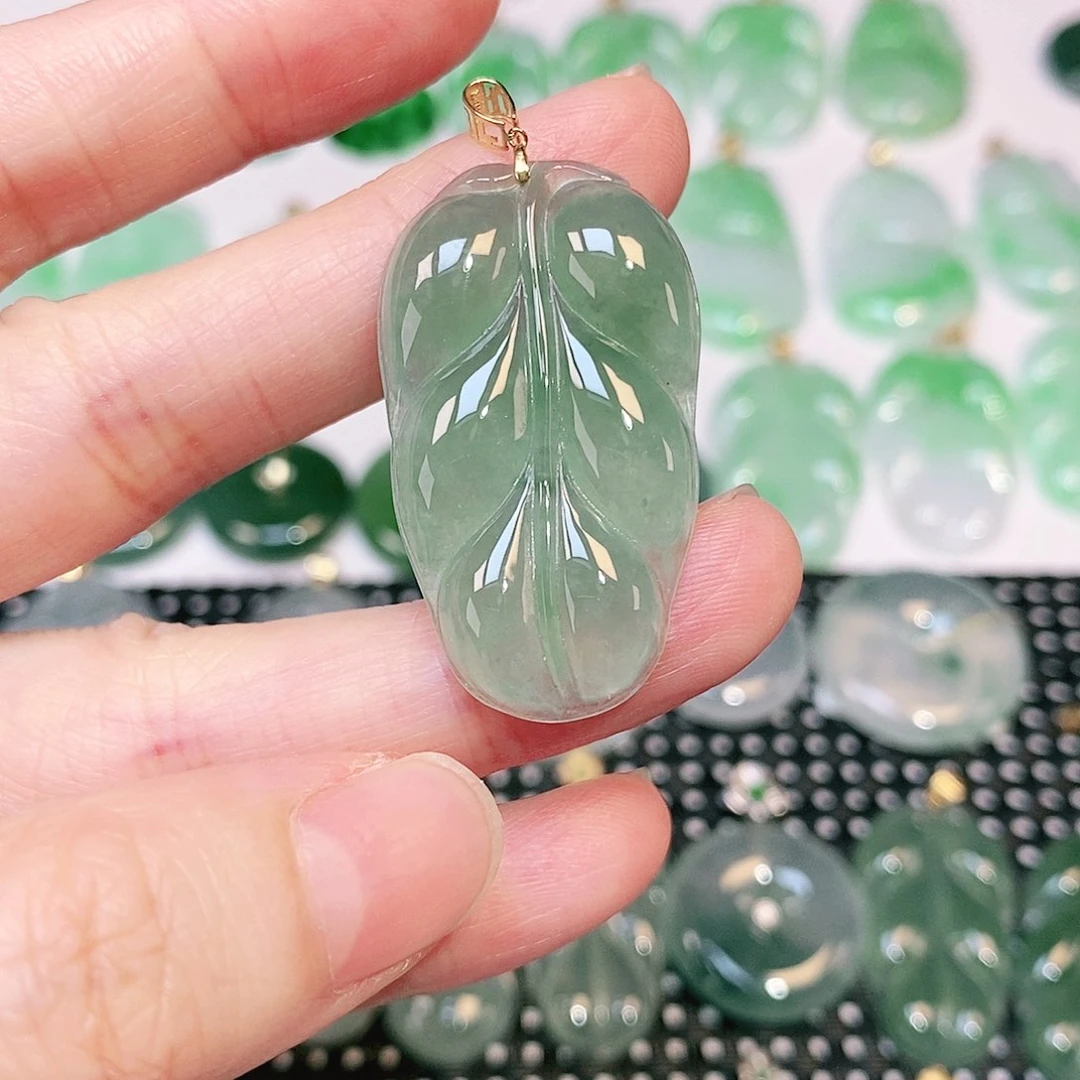 翡翠吊坠(不含链)18K金镶嵌