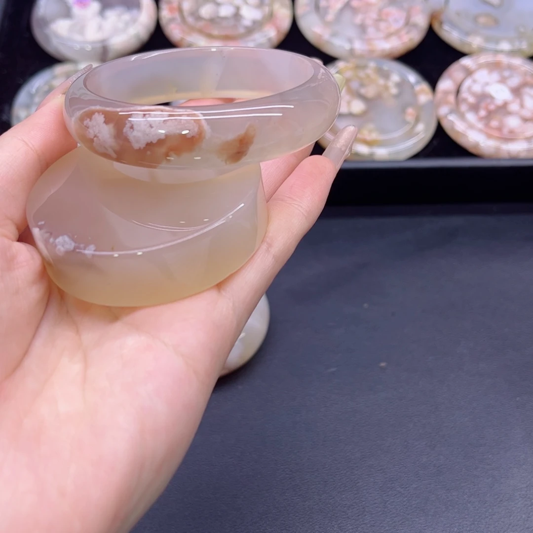 玛瑙/玉髓手镯未镶嵌5758@