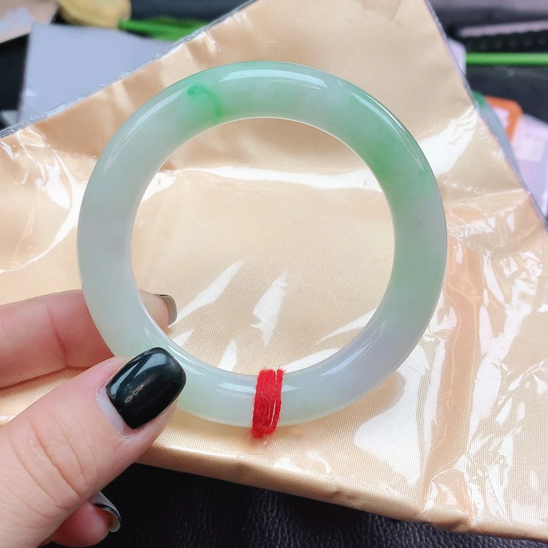 翡翠手镯（圆镯）未镶嵌880766