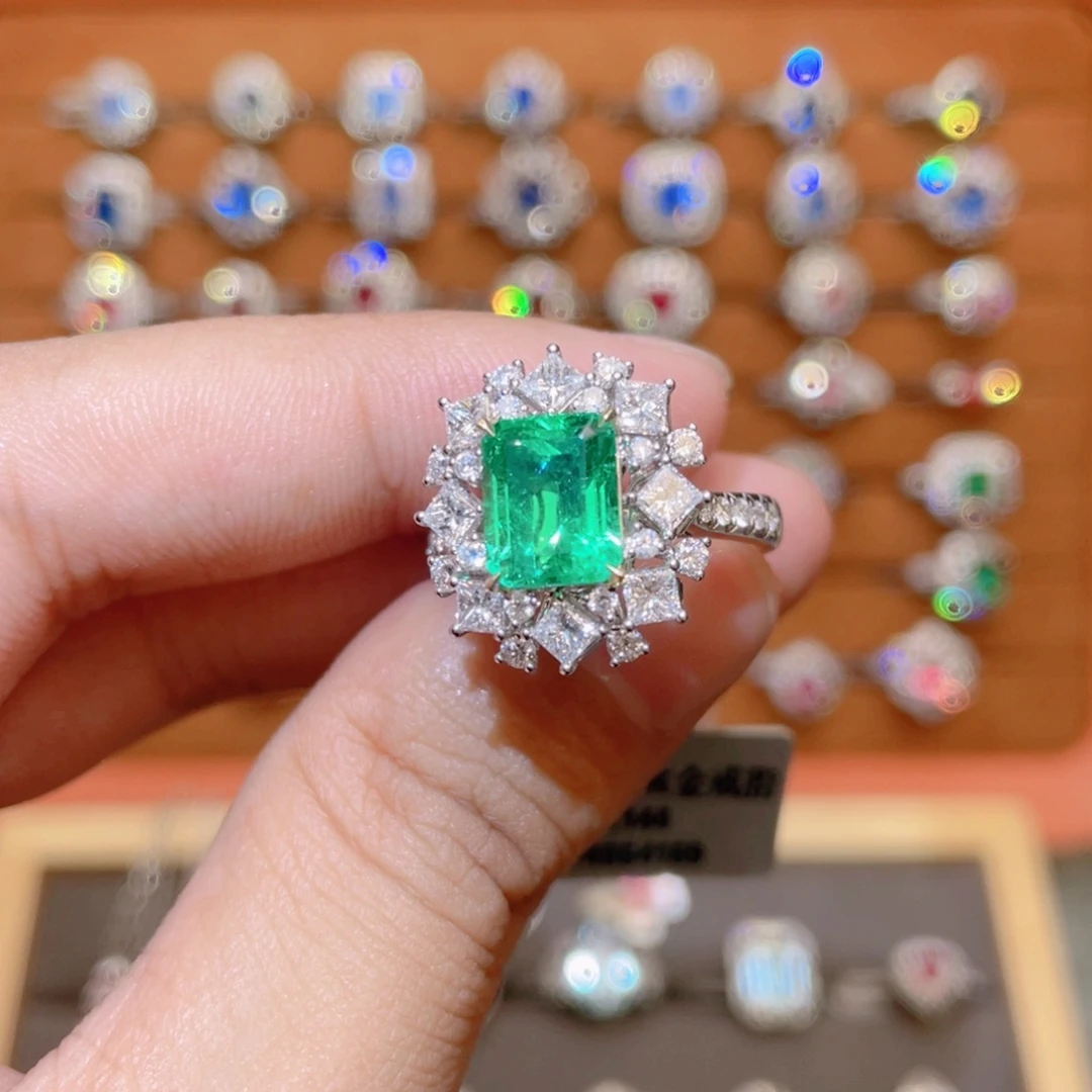祖母绿戒指18K金镶嵌2.67ct 哥伦比亚