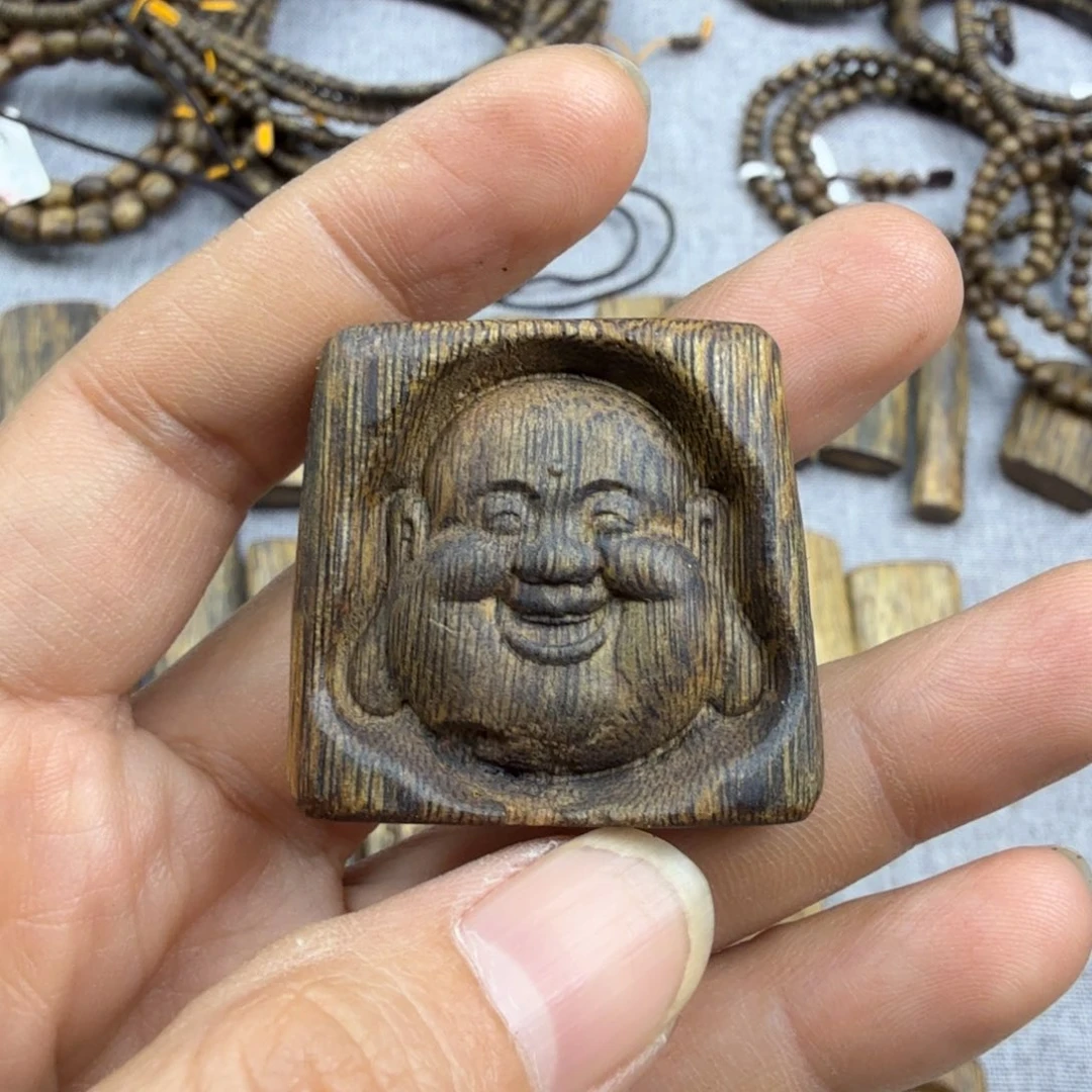 沉香沉香香囊笑口常开