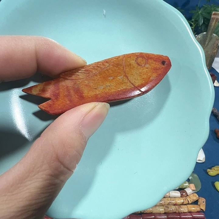 透闪石质玉未镶嵌挂件