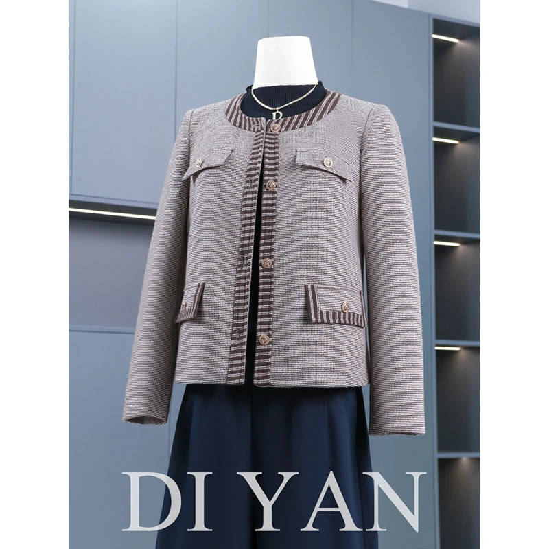 50多岁妈妈秋装小香风外套中老年女装春秋季轻奢开衫上衣夹克洋气