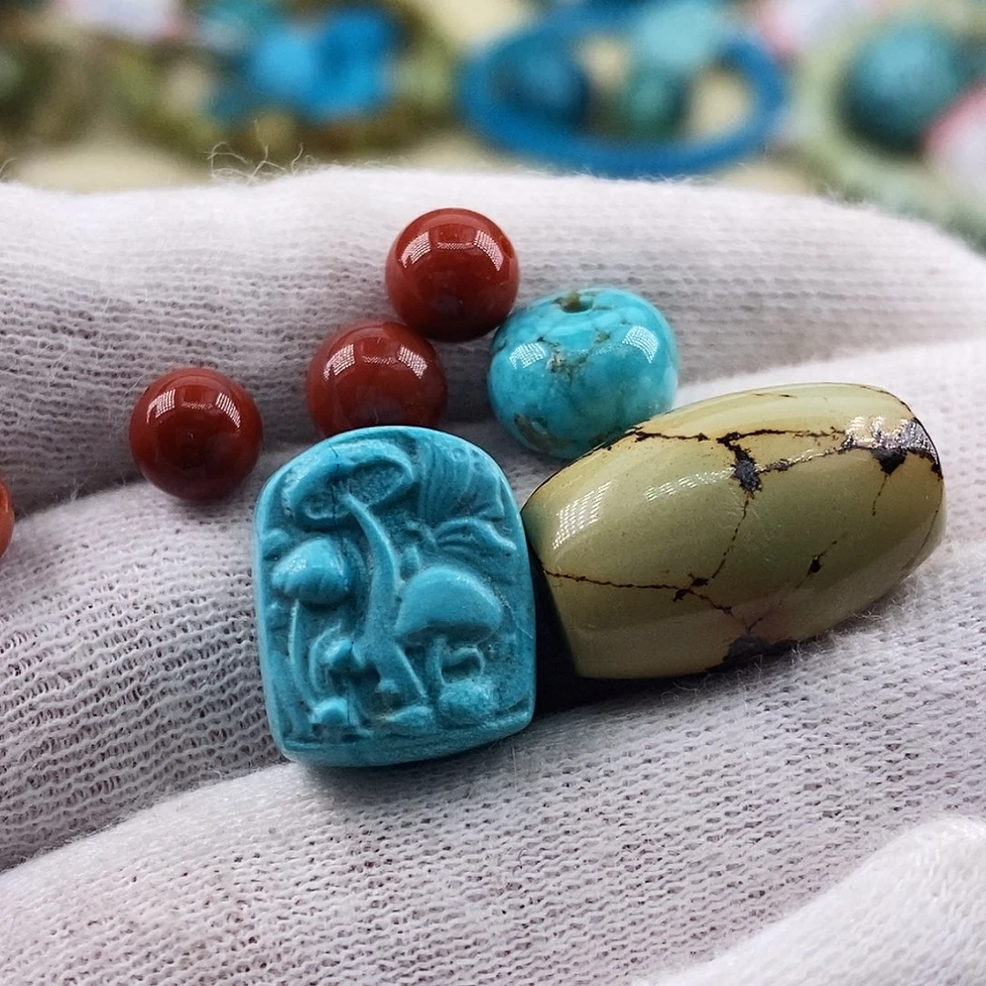 南红玛瑙未镶嵌珠宝奇石