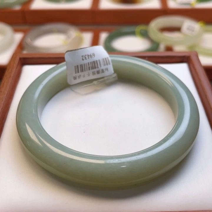 【闪购商品】未镶嵌手镯和田玉64 57/58