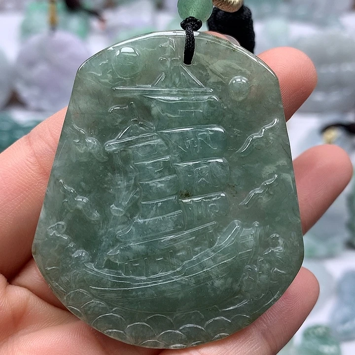 翡翠未镶嵌颈饰一帆风顺洒黄翡福利