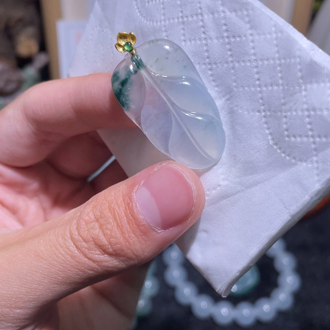 定制翡翠18K金镶嵌吊坠