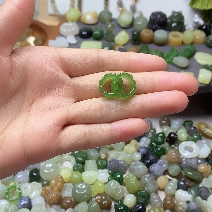 未镶嵌和田玉挂件跑环168一个多样性发其一