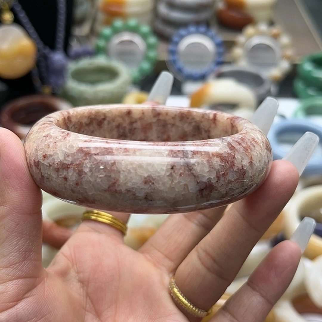 【闪购商品】石英质玉手镯未镶嵌安*踏雪原石