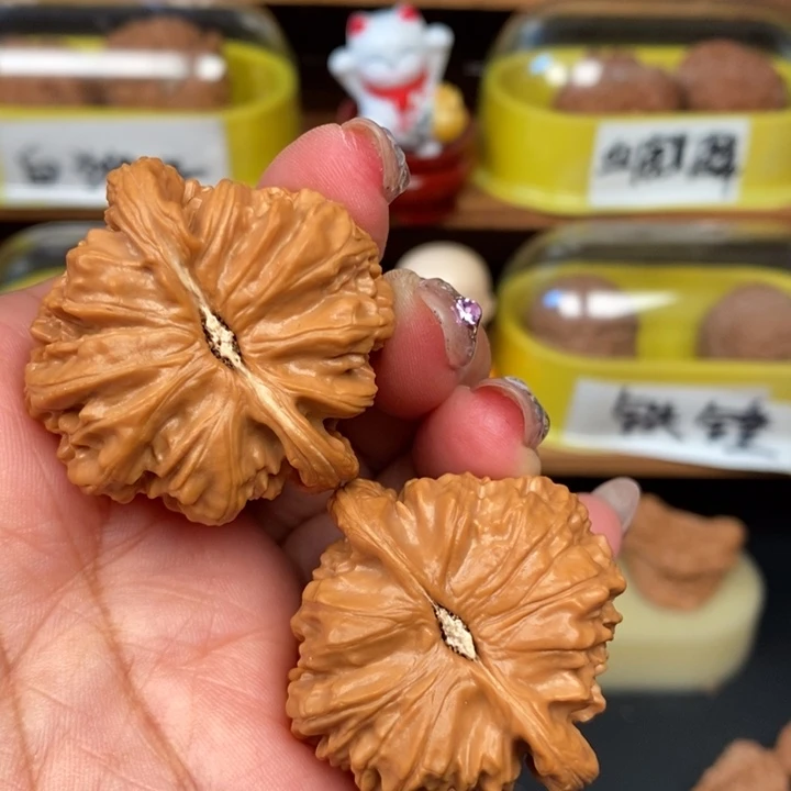 文玩核桃吊坠?39全品三角白