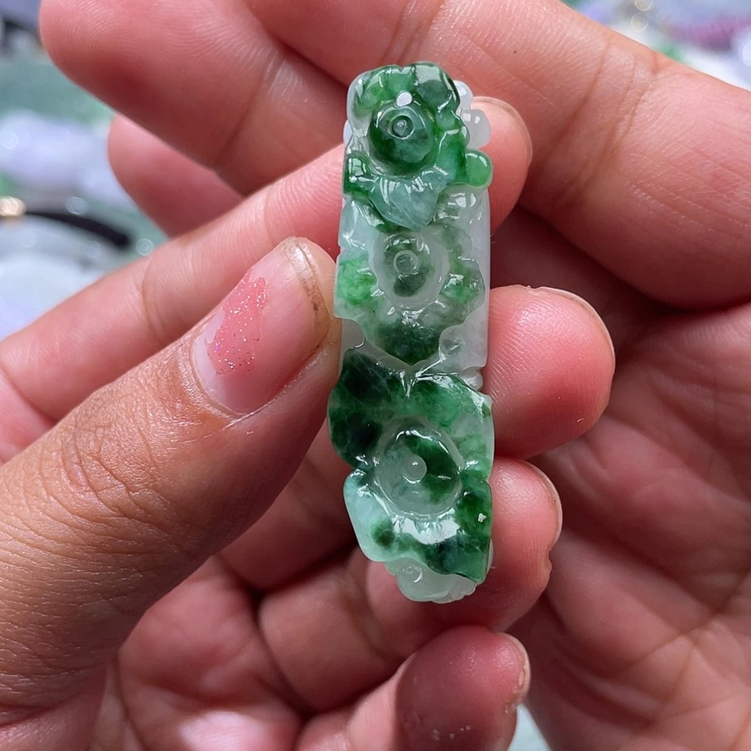 翡翠未镶嵌颈饰翡玉缘翡翠