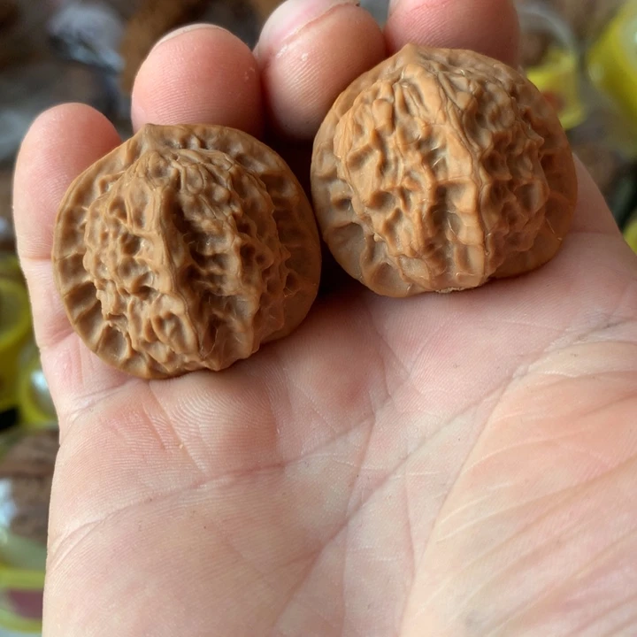 文玩核桃吊坠瓷娃娃35