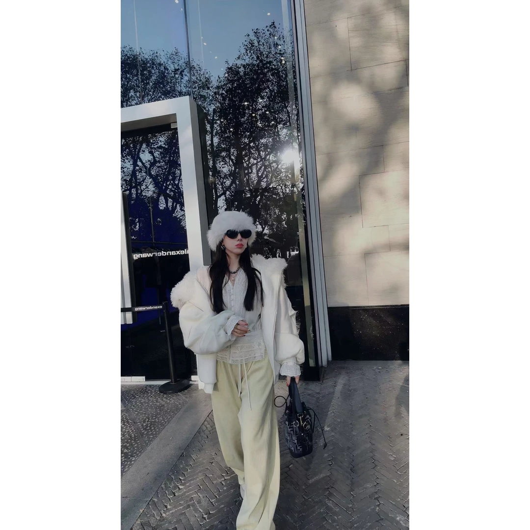 YEER·SHOP【温柔蕾丝～】爷儿年货冬季新款温柔百搭蕾丝上衣