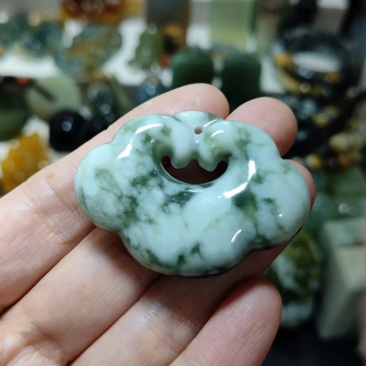 唯***月岫玉未镶嵌挂坠款式