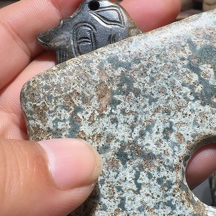 闻***省和田玉（糖玉）未镶嵌颈饰