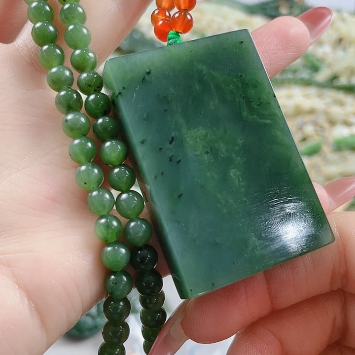 颈饰未镶嵌和田玉