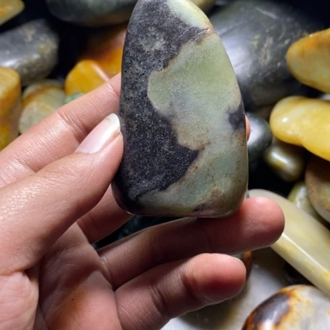 未镶嵌和田玉（糖玉）挂件