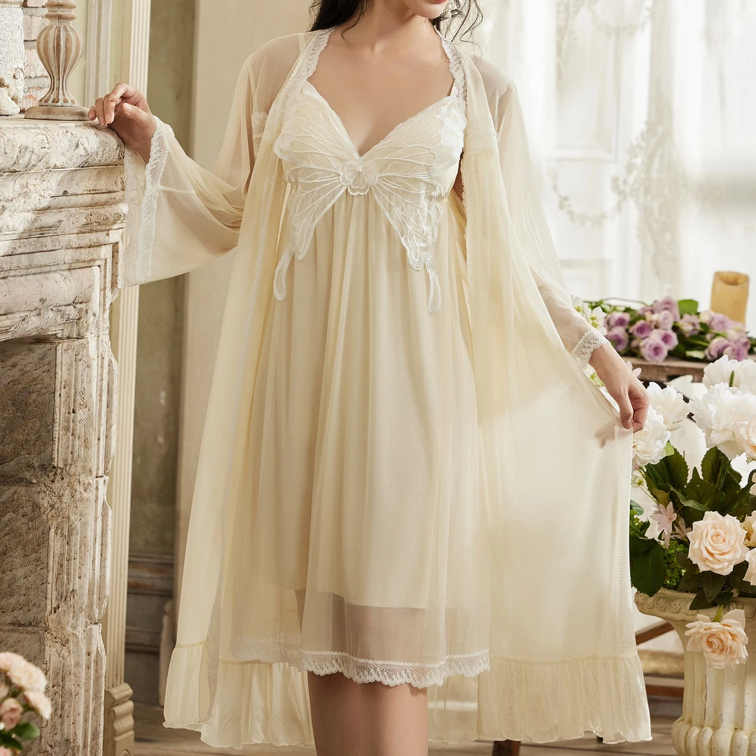 梦中的睡裙：精致睡裙+外披，美到犯规