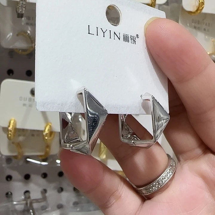 锆石纯铜合金银色耳扣丽银