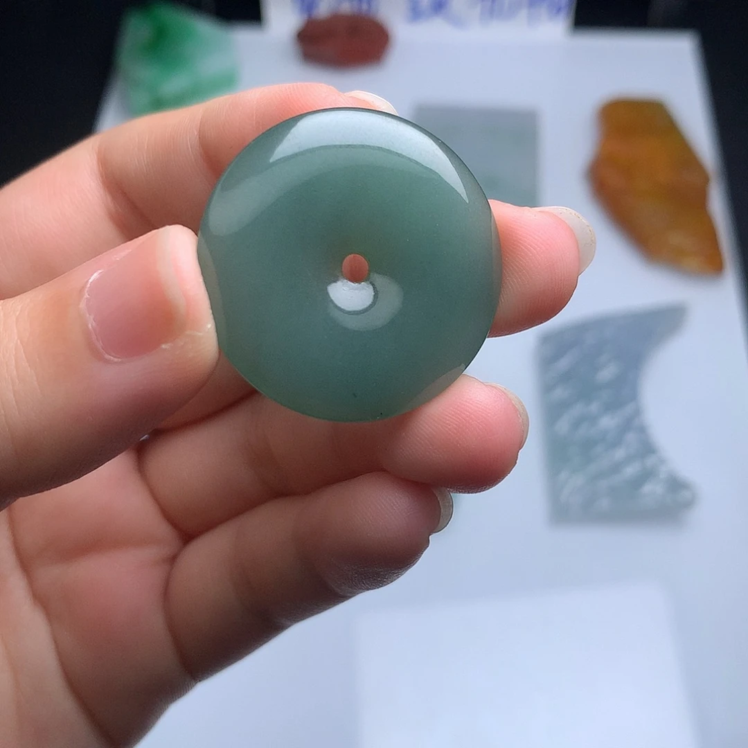翡翠未镶嵌颈饰福利价