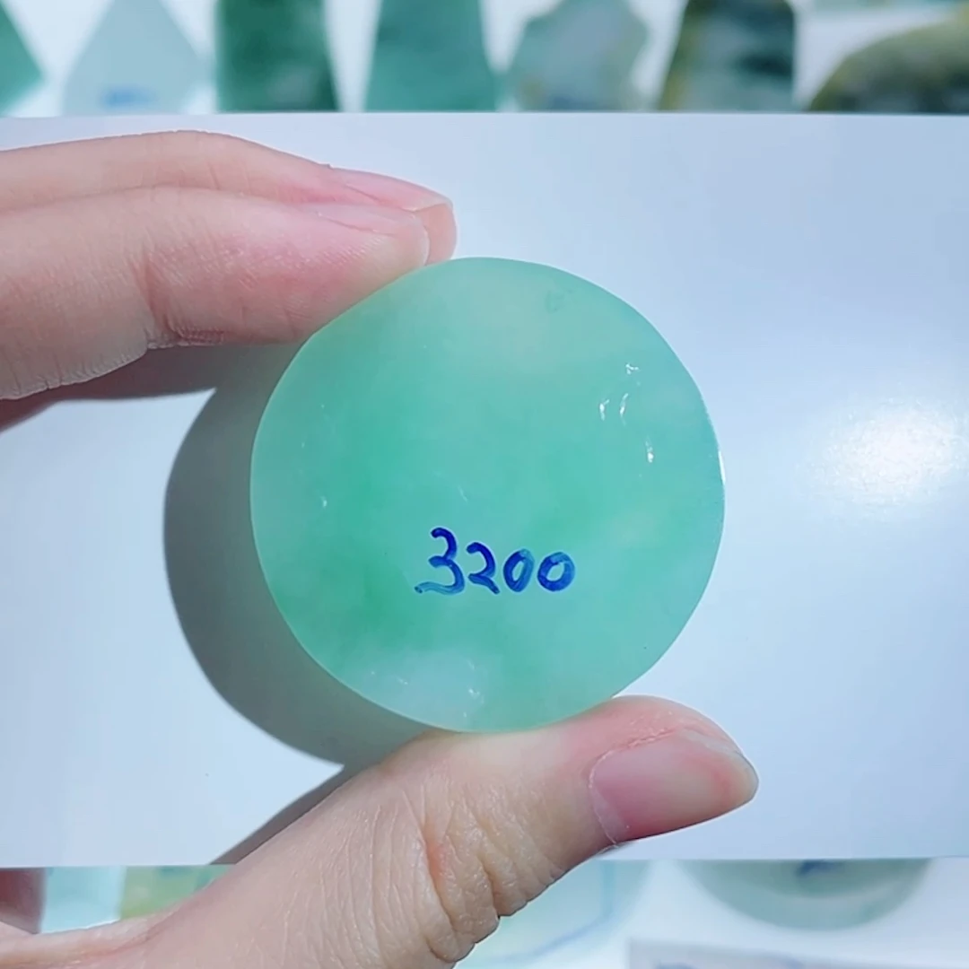 定制翡翠未镶嵌包工