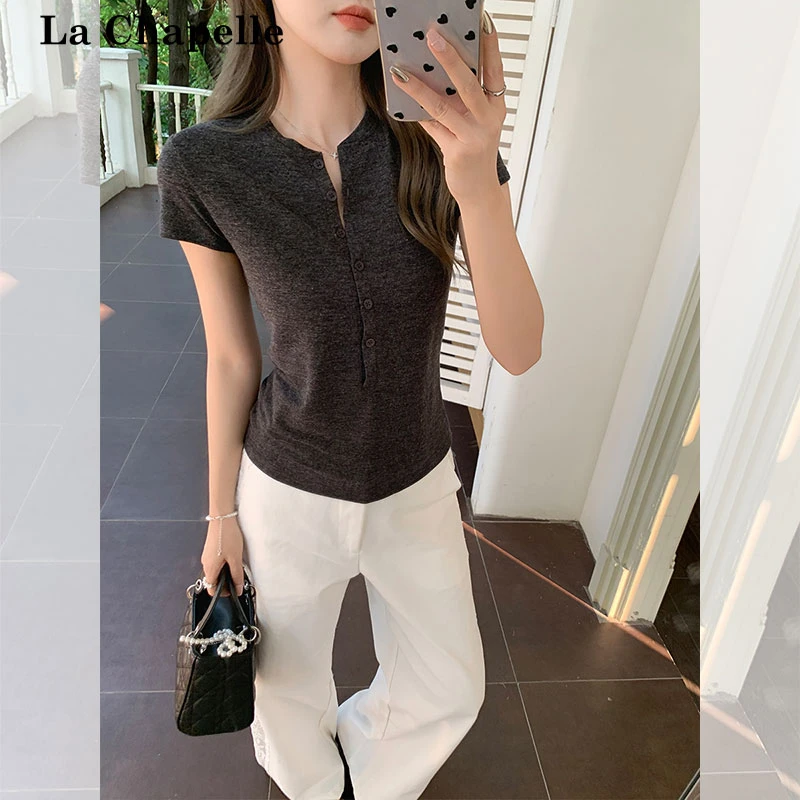 拉夏贝尔2025年新款半开领纽扣正肩短袖T恤夏季修身显瘦绝美上衣